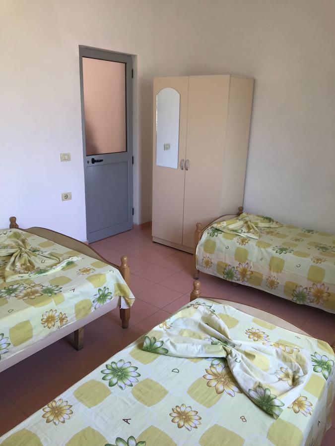 Beachside Smajlaj * Velipojë